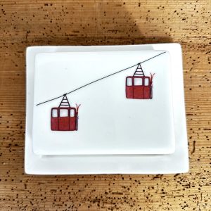 Butterdose mit roter Gondel, große weiße Butterdose Porzellan für 250 gr Butter, Butterfass, Frühstückstisch, Landhausstil