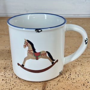 Keramiktasse 460 ml Weihnachtsmotiv mit Schaukelpferd